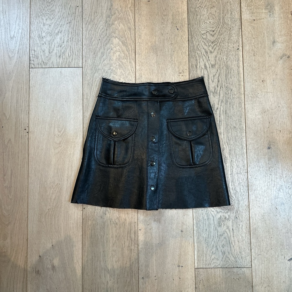 Leather skirt